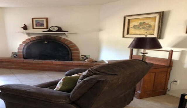 Tranquil 2-bedroom house with AC in Green Valley