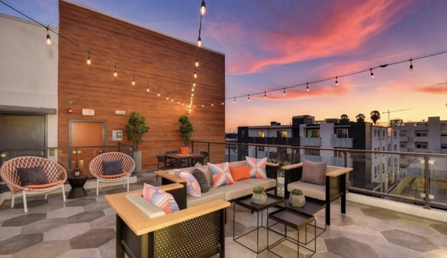 Two-Bedroom Hollywood Apartment with Rooftop Lounge and Indoor BBQ Pit