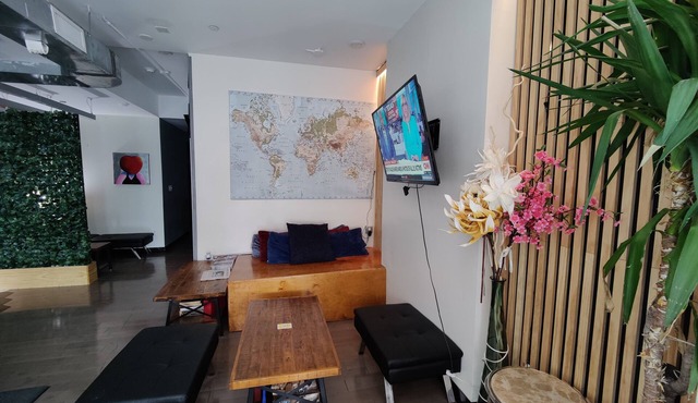 U Street Capsule Hostel