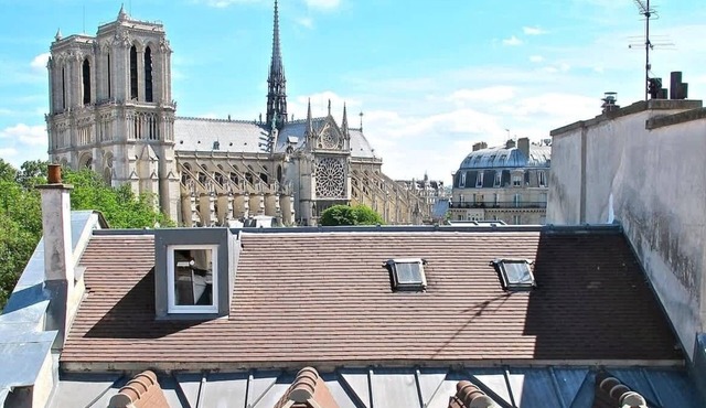 Un Balcon sur Notre - Dame, Severine — AC
