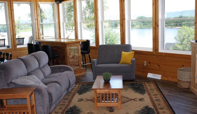Unique Mississippi River View Retreat - Sleeps 8 - Game Room + Near La Crosse