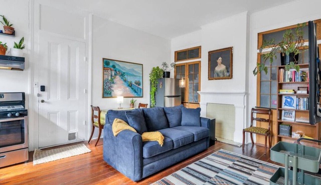 Updated Marigny Condo with Beautiful Outdoor Patio
