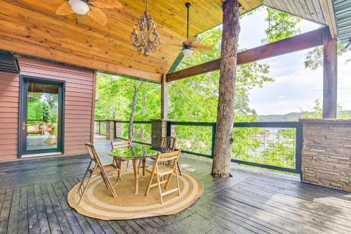 Upscale Getaway on Smith Lake w/Boat Dock