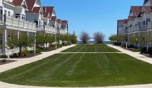 Vacation Paradise: 4 Bedroom, Sleeps 14!