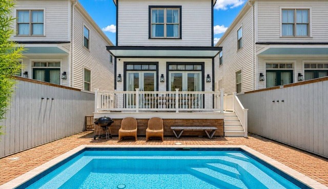 Vibrant Bywater Getaway w/Pool