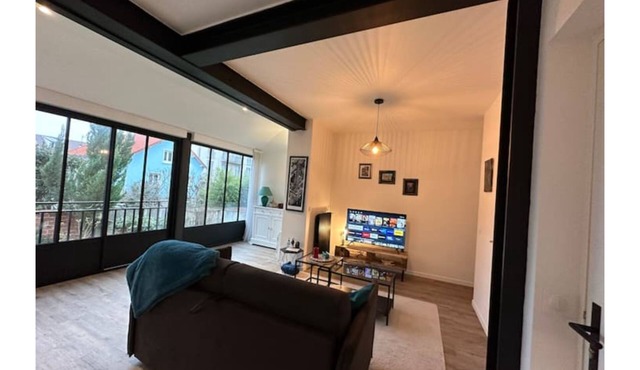 VILLA GABI:Appart'T2 Tour Eiffel-10' Paris, ADP Orly