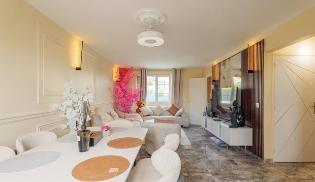 Villa layra Upscale haven of peace