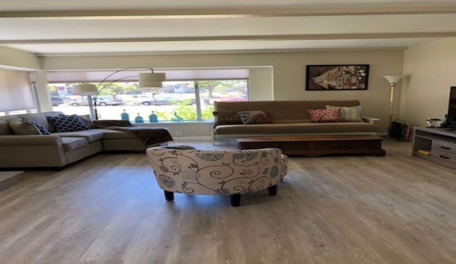 Walk to Beach, Sleeps 5 to 6, Santa Barbara/Goleta