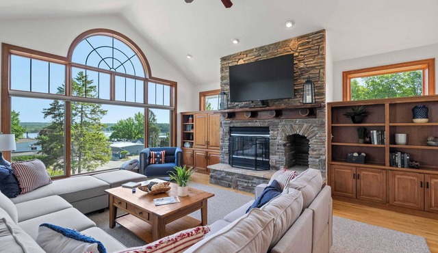 Walk to Shops! 3 Story Condo w/Views + Elevator