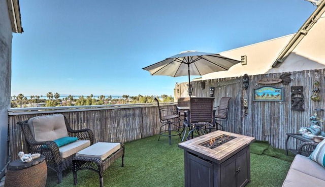 Walk to Ventura Beach: Comfy Home w/Ocean Views