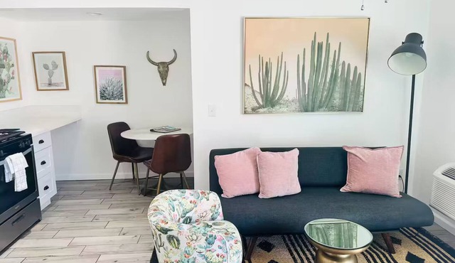 Warm & Cozy w Desert Views