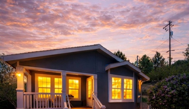 Weber's Woods Cabin- close to all your favorite Julian events and lake fun!