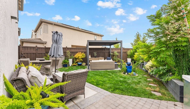 Welcome - Modern, North Sacramento Tropical Home