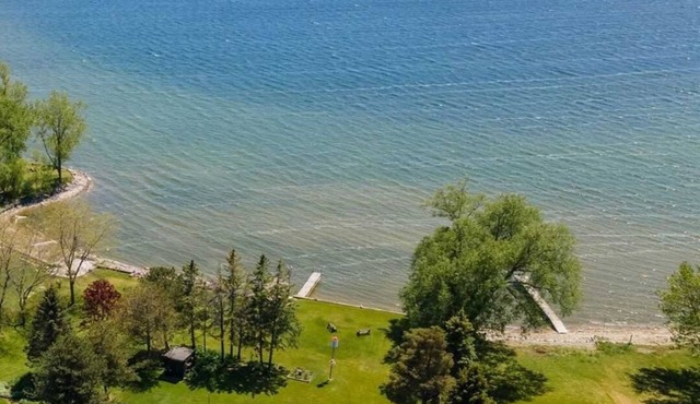 Wellers Cove Waterfront Cottage | Wood Fired Sauna | firepit
