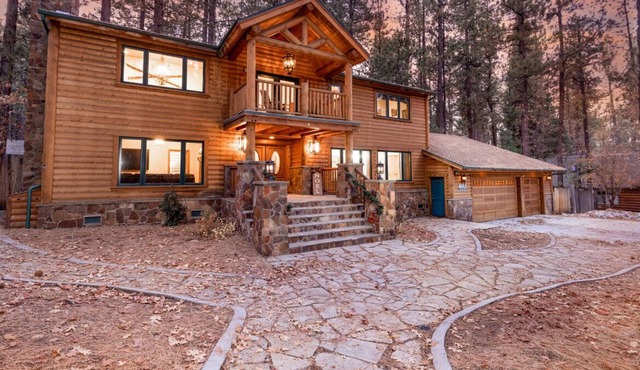 Winterset Lodge- Luxury Ski Chalet- Sauna- Games