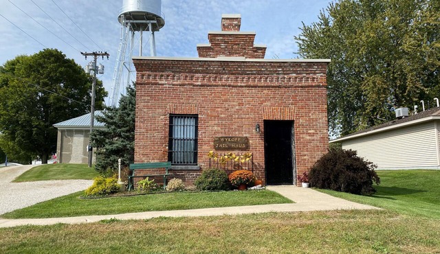 Wykoff Historical Jail Haus with Original Jail Cell Bunks.