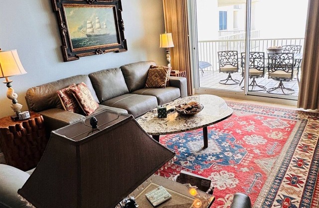 Avalon Penthouse 2004 - Luxury Condo 20th floor K/Q/Twns Direct Gulf View, WIFI