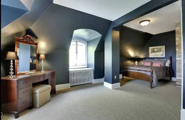 Historic Minneapolis Mansion- 3rd floor apartment