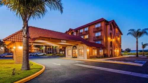 Surestay Hotel 