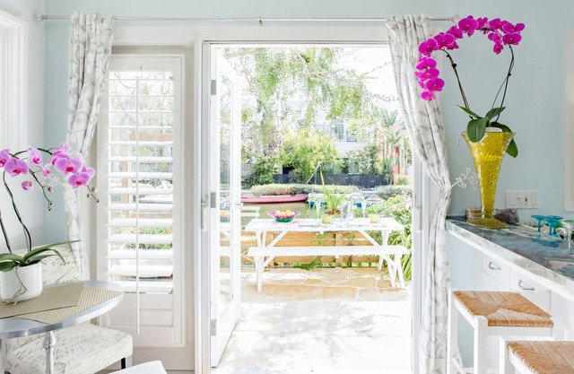 Venice Canals 2bed Bungalow~+Parking, Walk 2Venice Beach,A.K.Blvd.,Boardwalk!