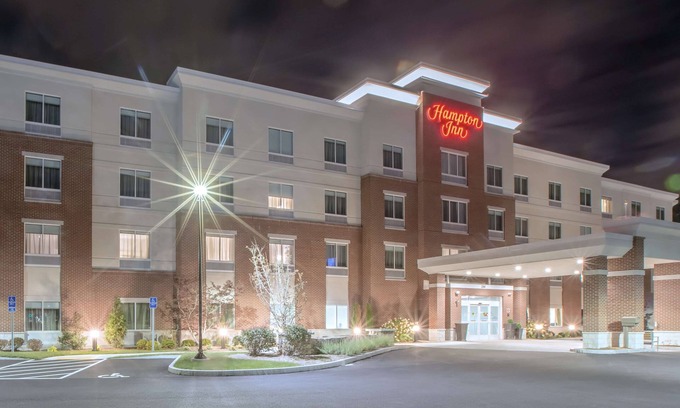 Amesbury Hotel | Hampton Inn by Hilton Amesbury