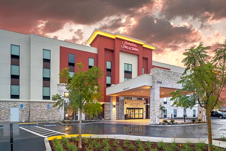 Santa Maria Hotel | Hampton Inn & Suites Santa Maria