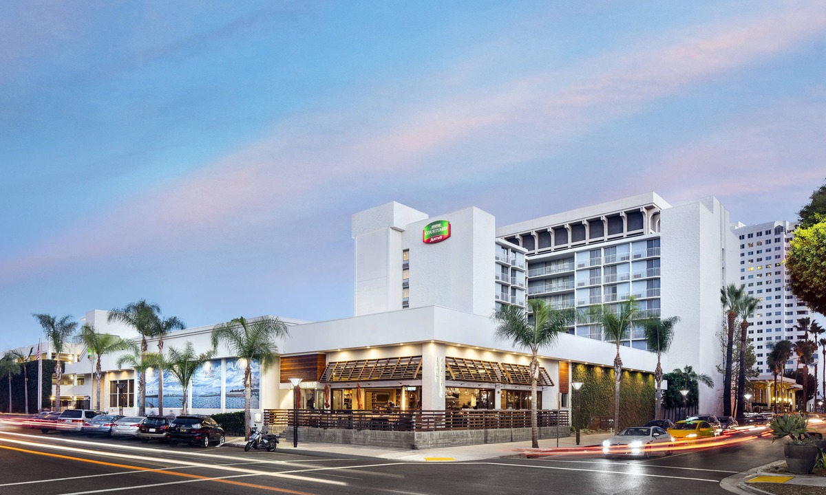 East Village Hotel | Courtyard by Marriott Long Beach Downtown