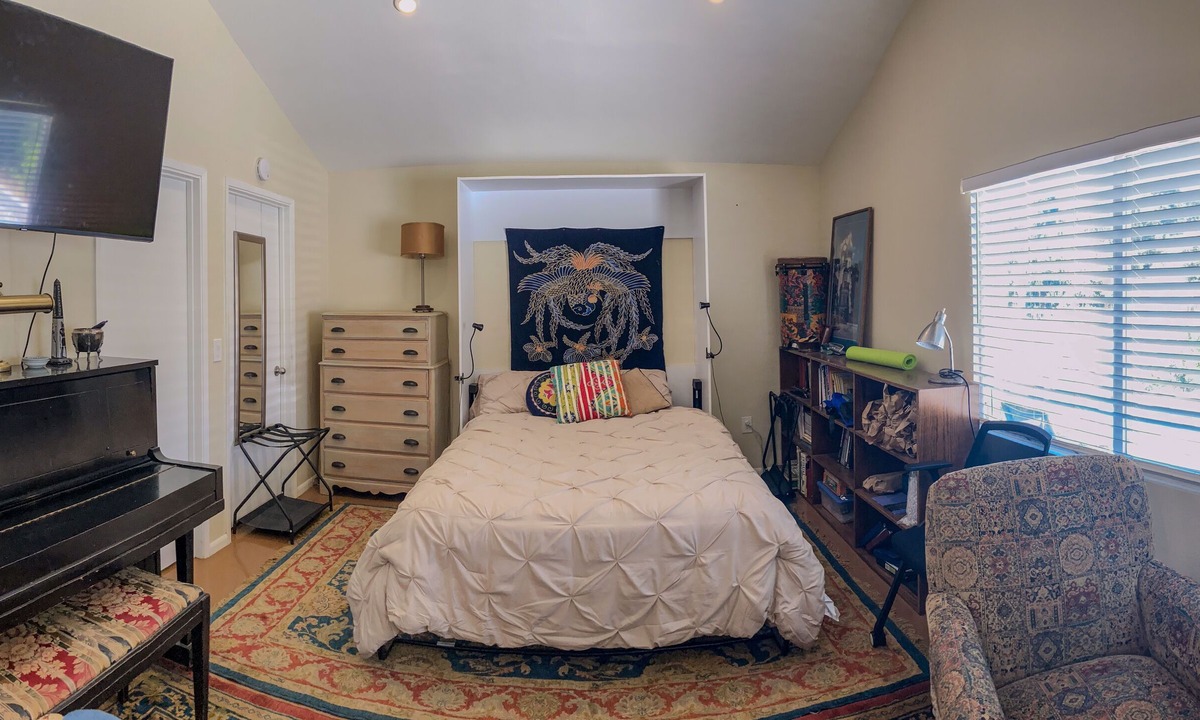 Newhall Apartment | Cozy studio with AC and WiFi in charming Santa Clarita