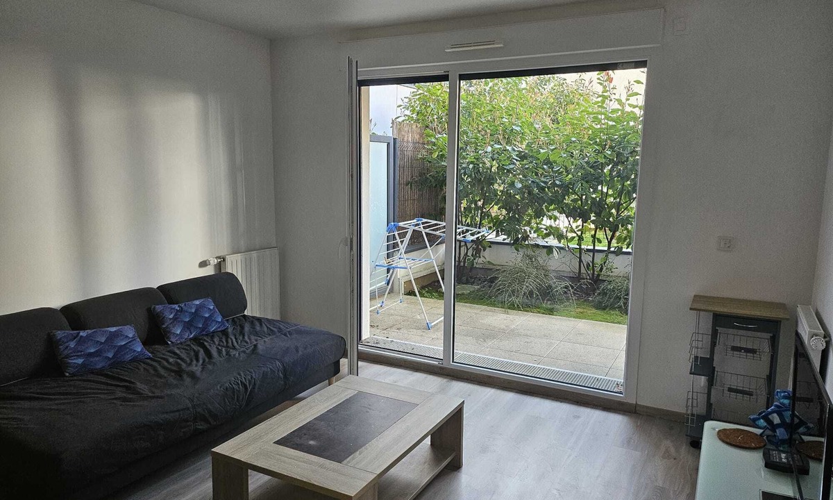 Bois-Colombes Apartment | Charming furnished 2-room apartment with garden and terrace