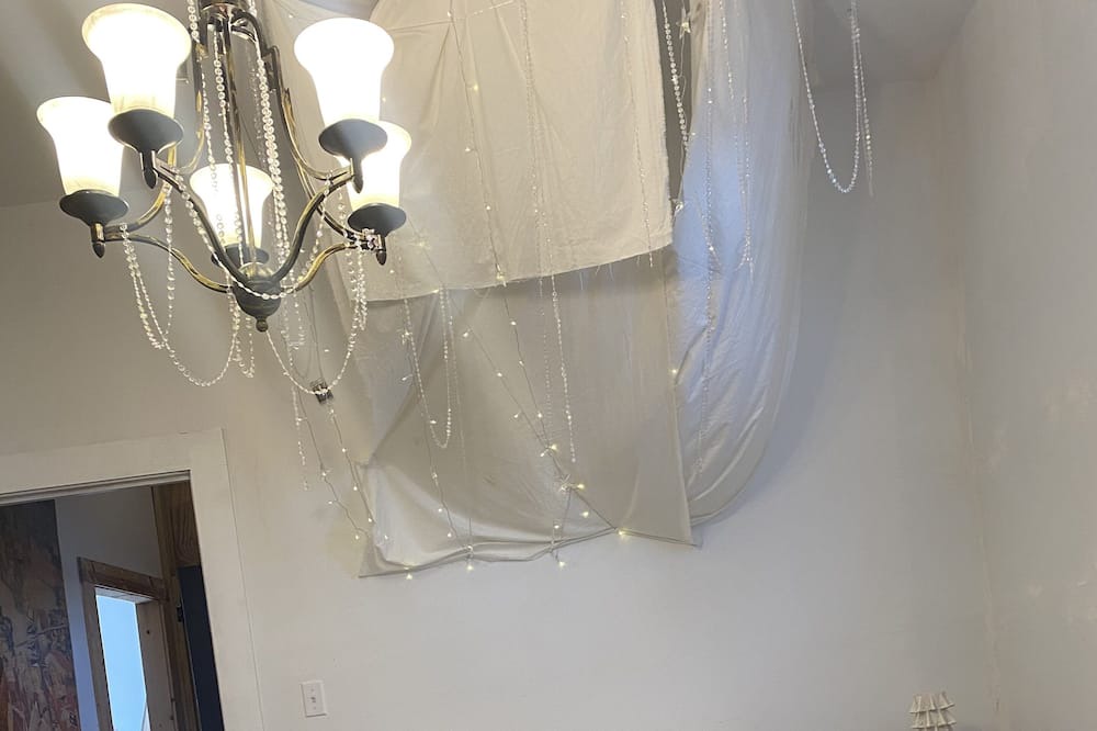 Bywater House | Cozy , pet friendly home in the heart and soul of Nola!
