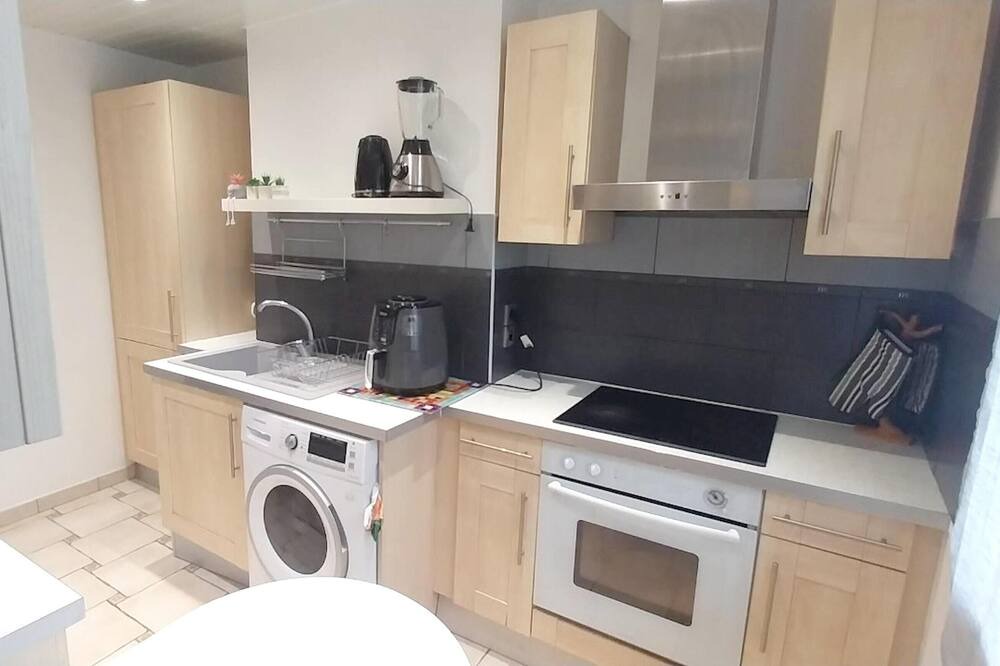 Le Blanc-Mesnil Apartment | Homerez - Nice appartement for 5 ppl. at Le Blanc-Mesnil