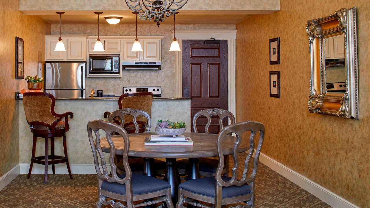 Photo of Livingroom in Gateway District