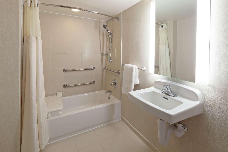 Photo of Bathroom in Kenner - Louis Armstrong International Airport