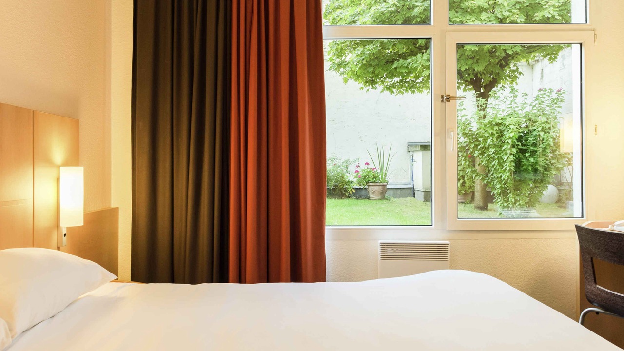 Photo of Bedroom in Vanves
