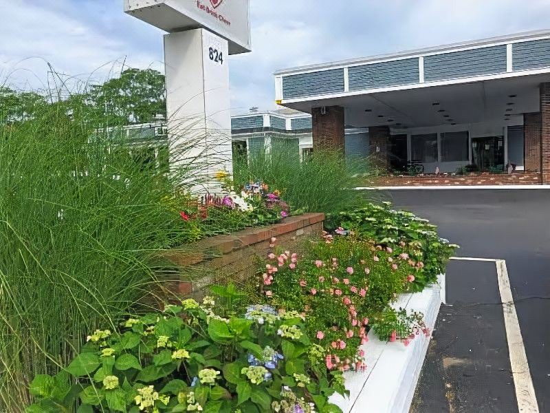 Photo of Buildings in Teaticket