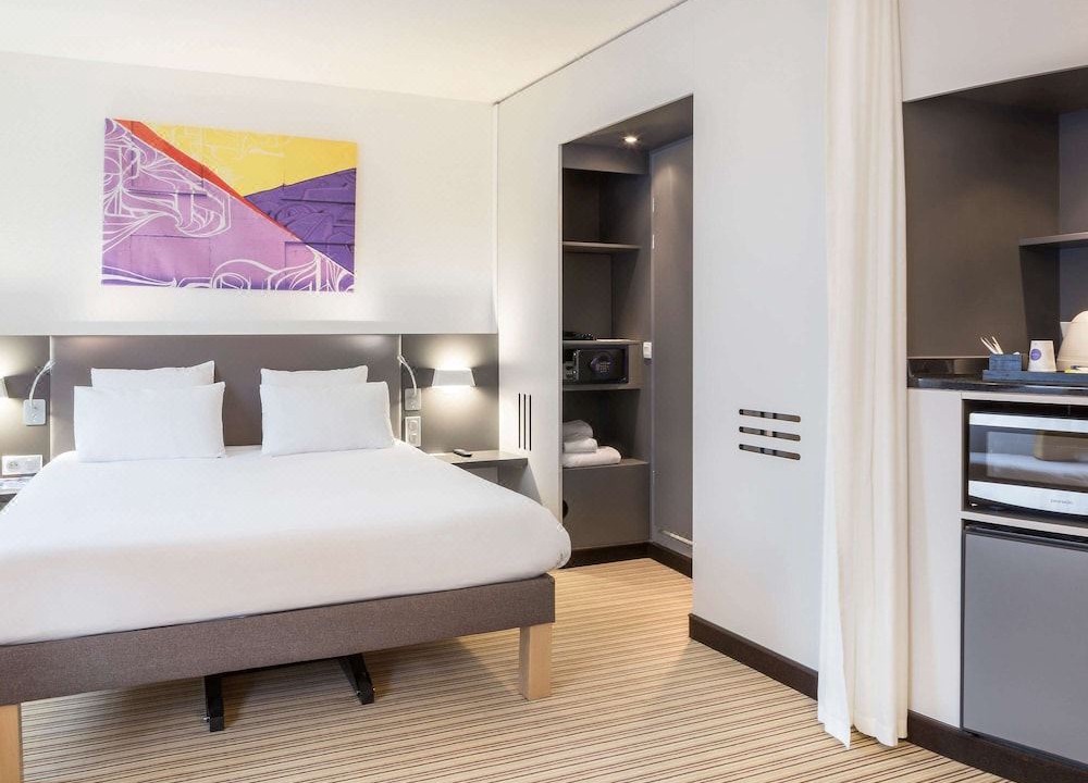 Photo of Bedroom in Roissy-en-France