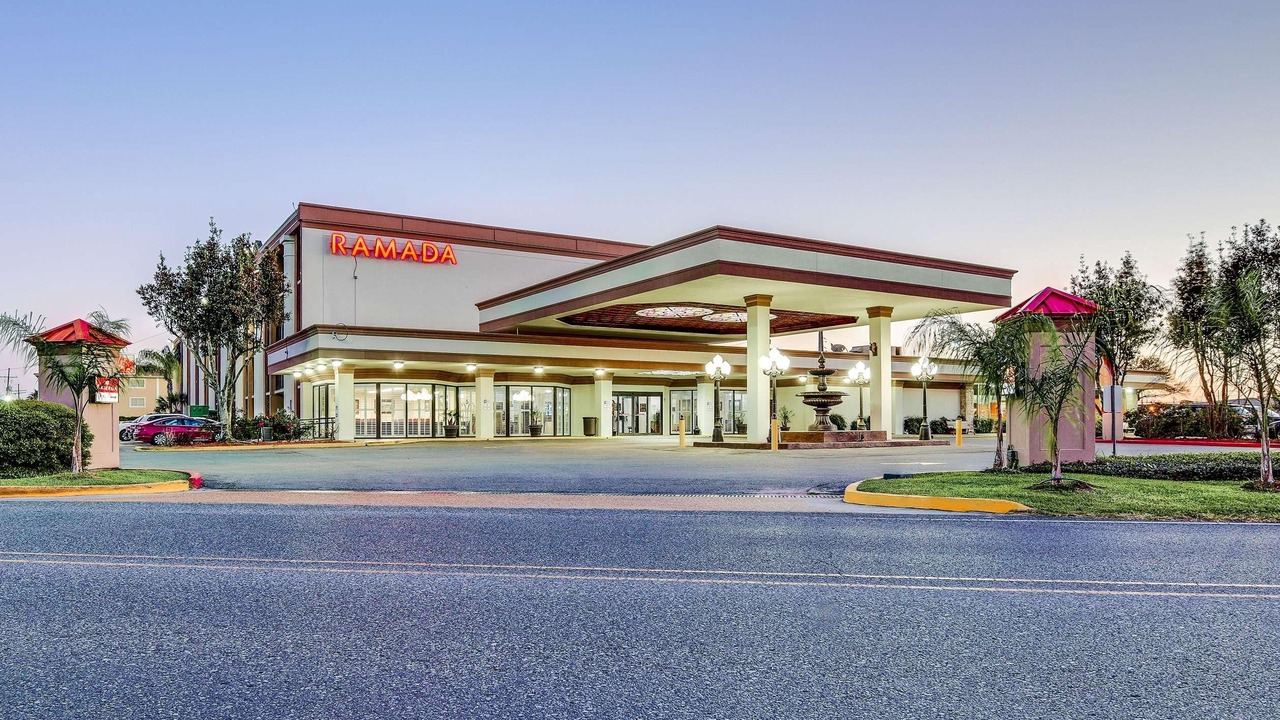 Photo of Buildings in Metairie