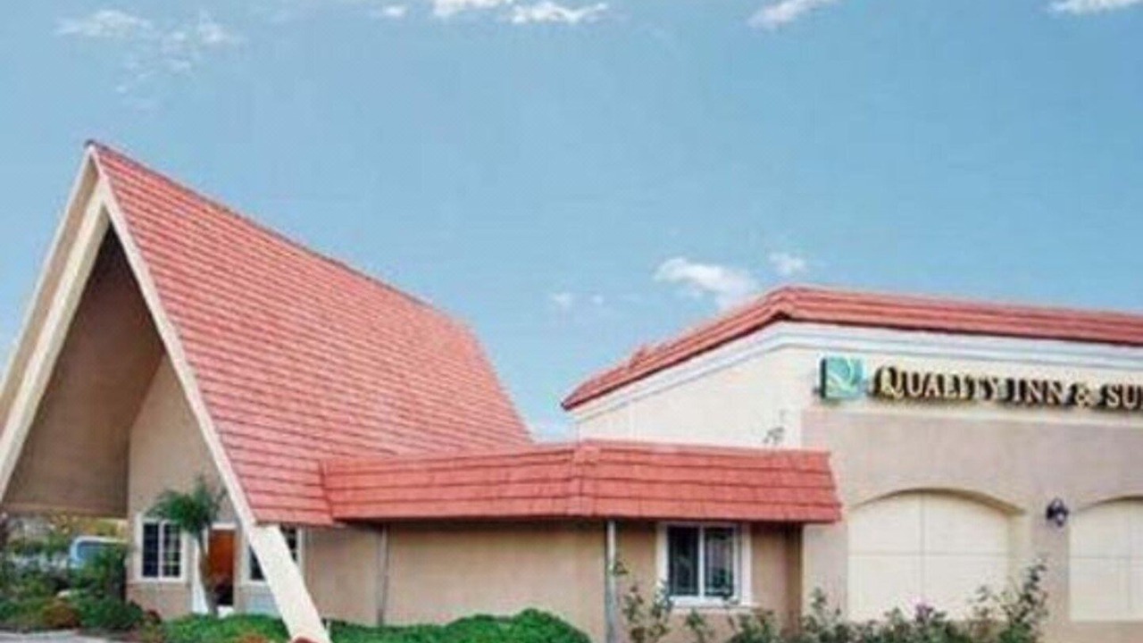 Photo of Buildings in Thousand Oaks