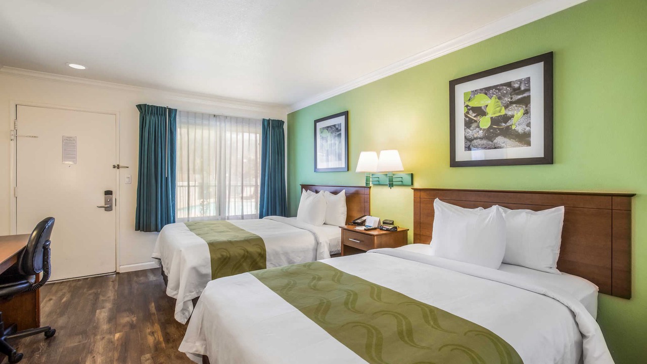 Photo of Bedroom in North State