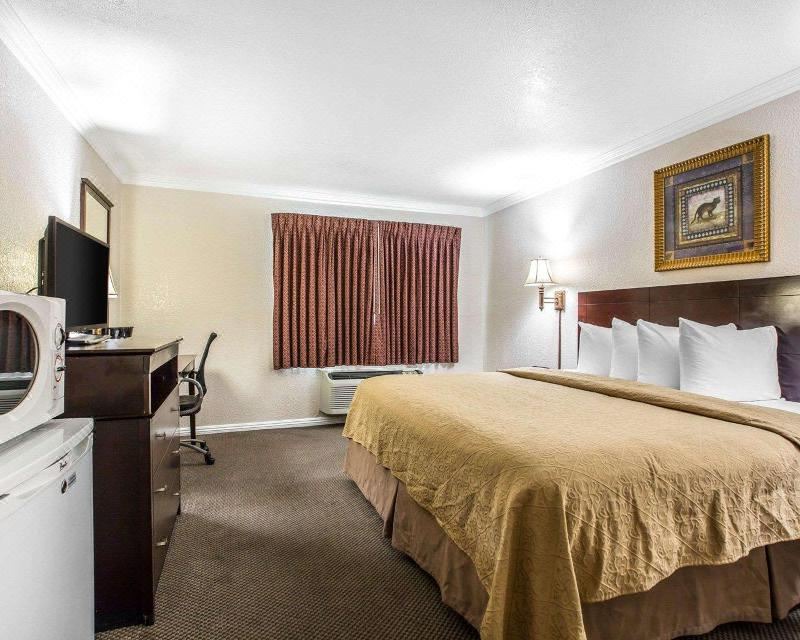 Photo of Bedroom in Thousand Oaks
