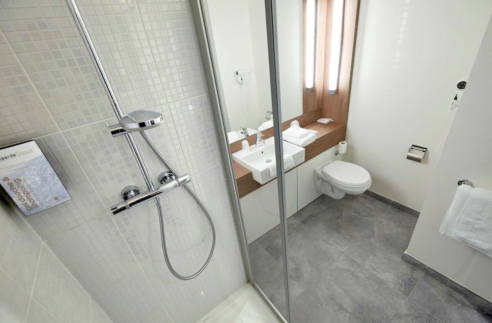 Photo of Bathroom in Chelles