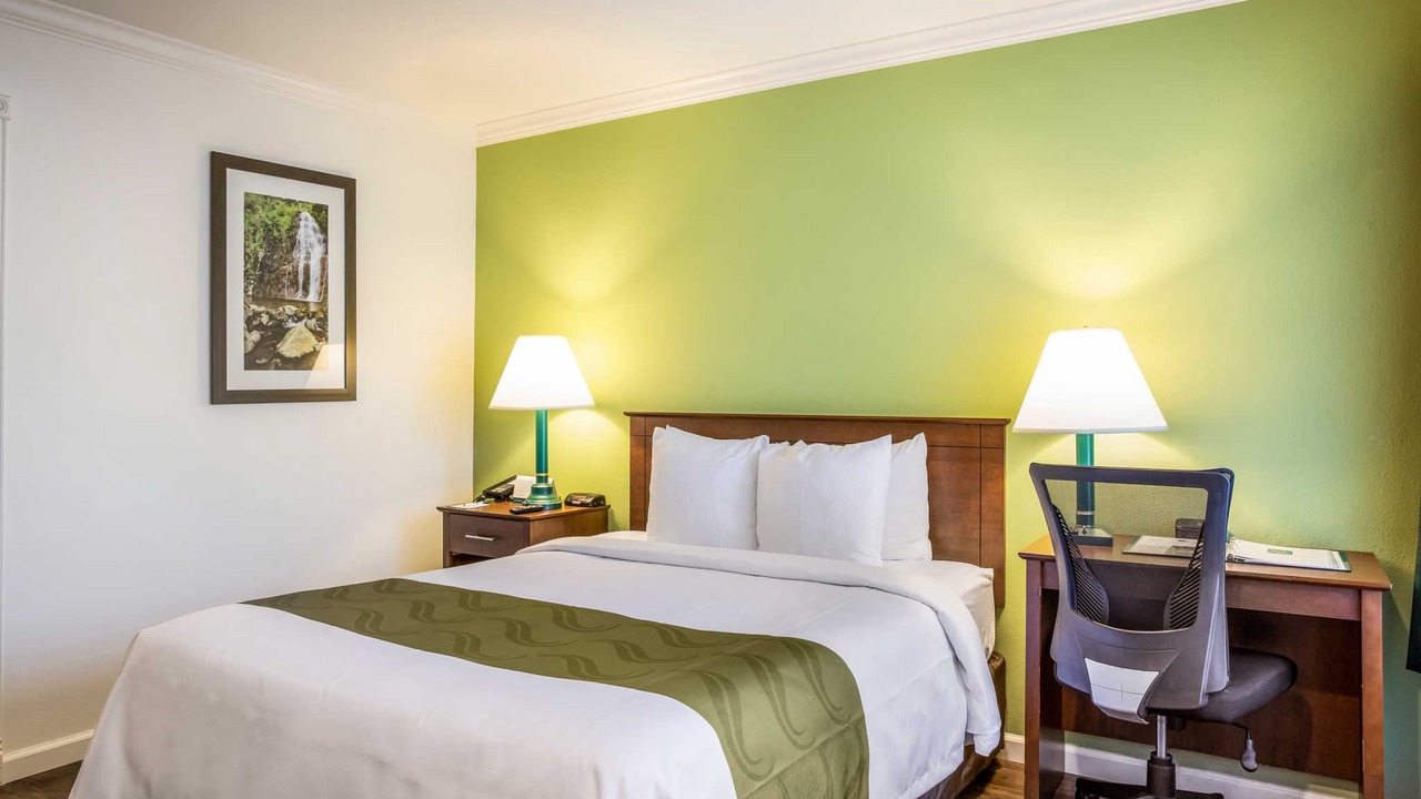 Photo of Bedroom in North State