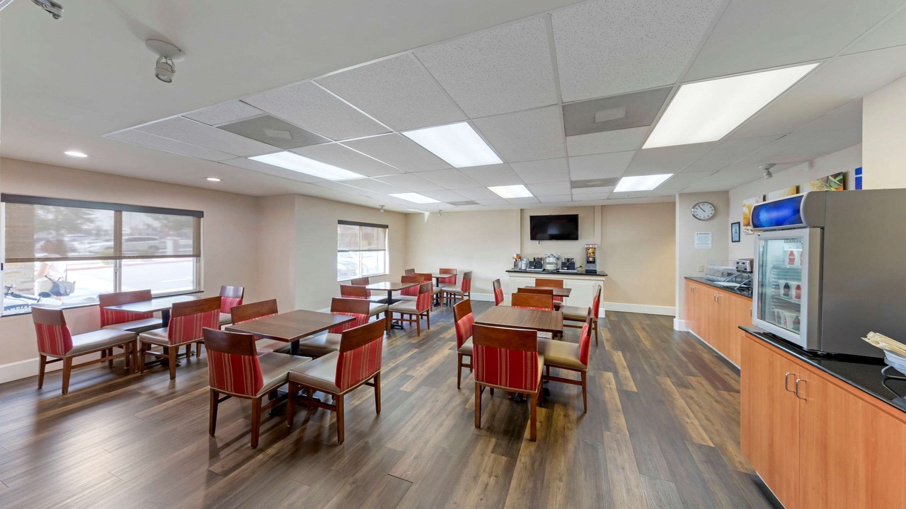 Photo of Livingroom in Victorville