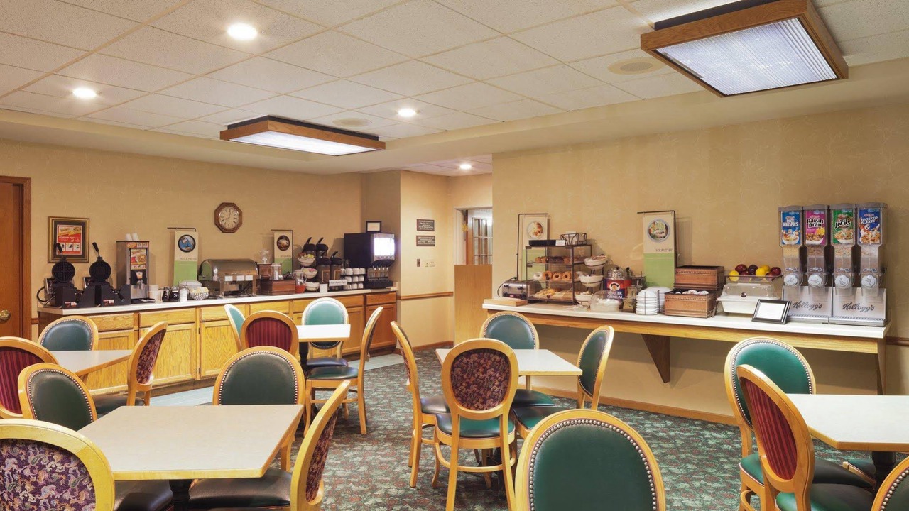 Photo of Livingroom in Ashwaubenon