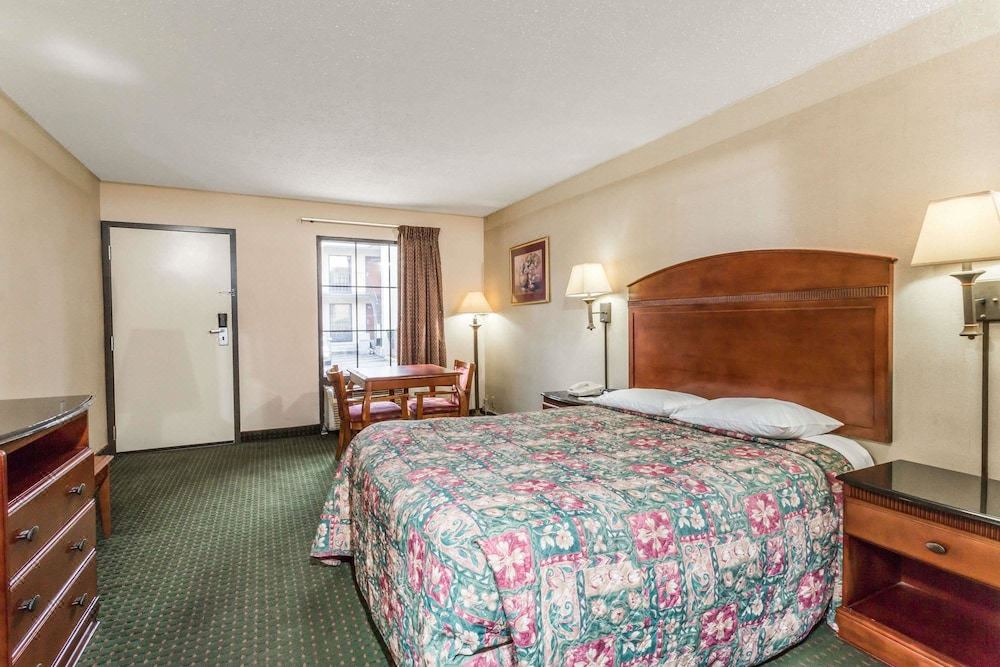 Photo of Bedroom in Camp Springs