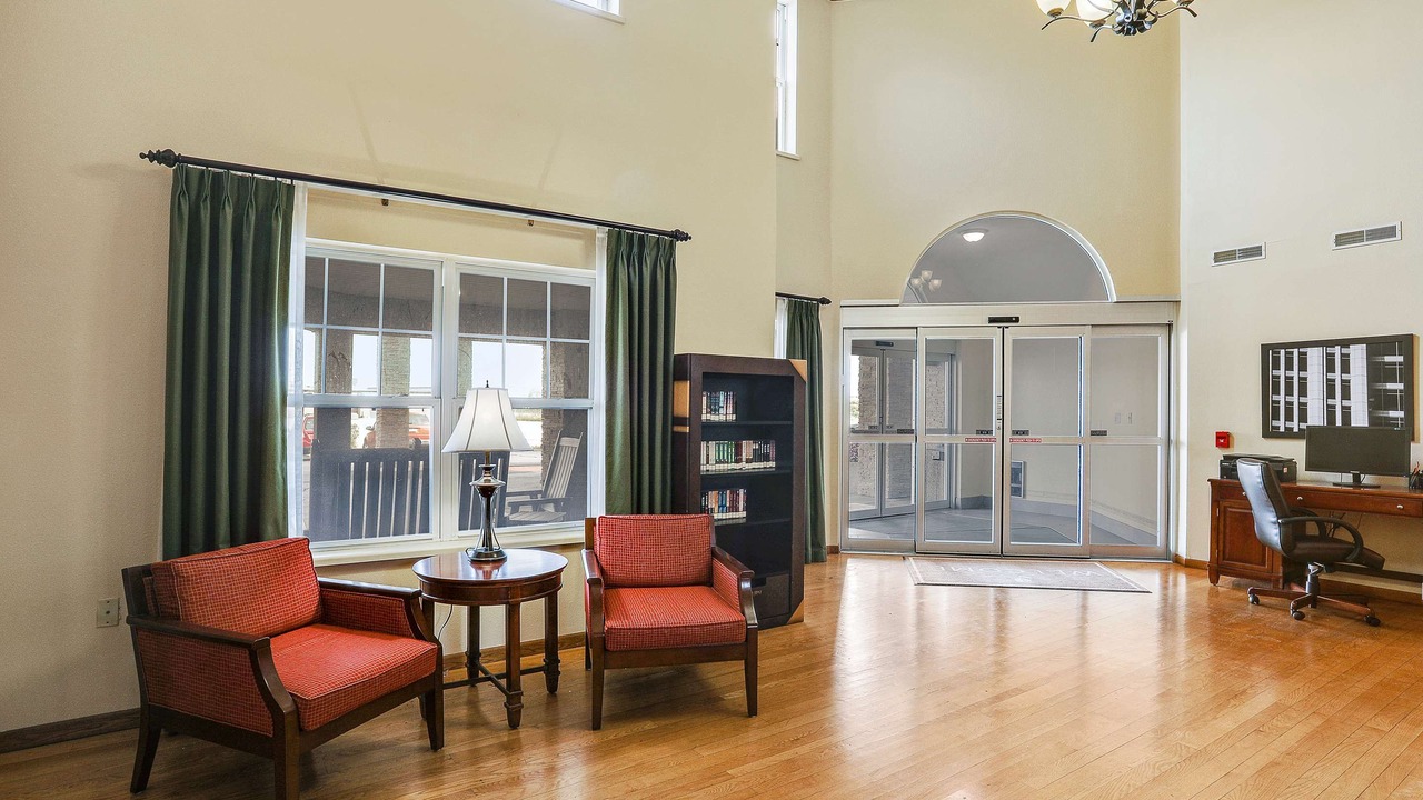 Photo of Livingroom in Ashwaubenon