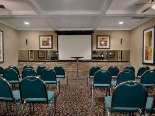 Photo of Livingroom in Camp Springs