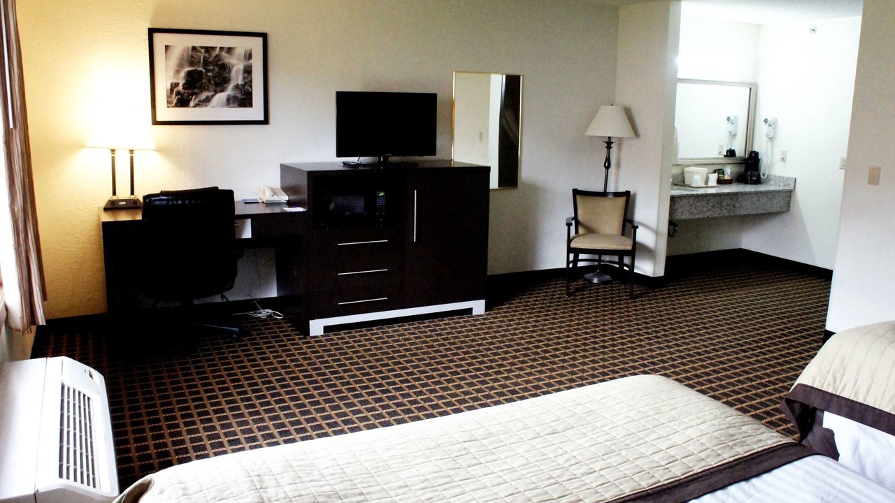 Photo of Livingroom in Ashwaubenon