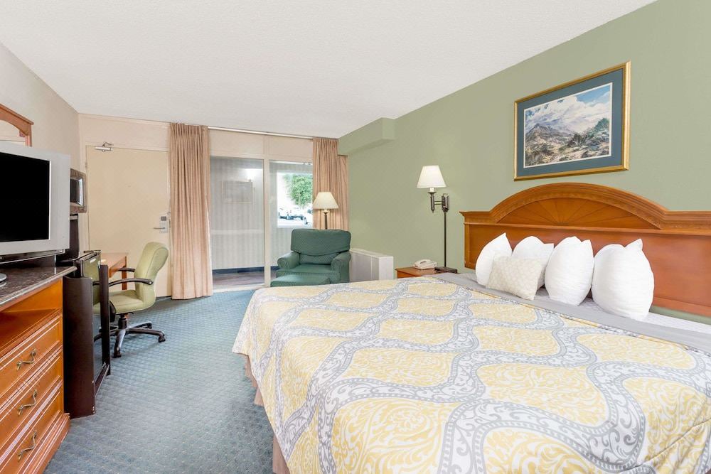 Photo of Bedroom in Cedar Falls