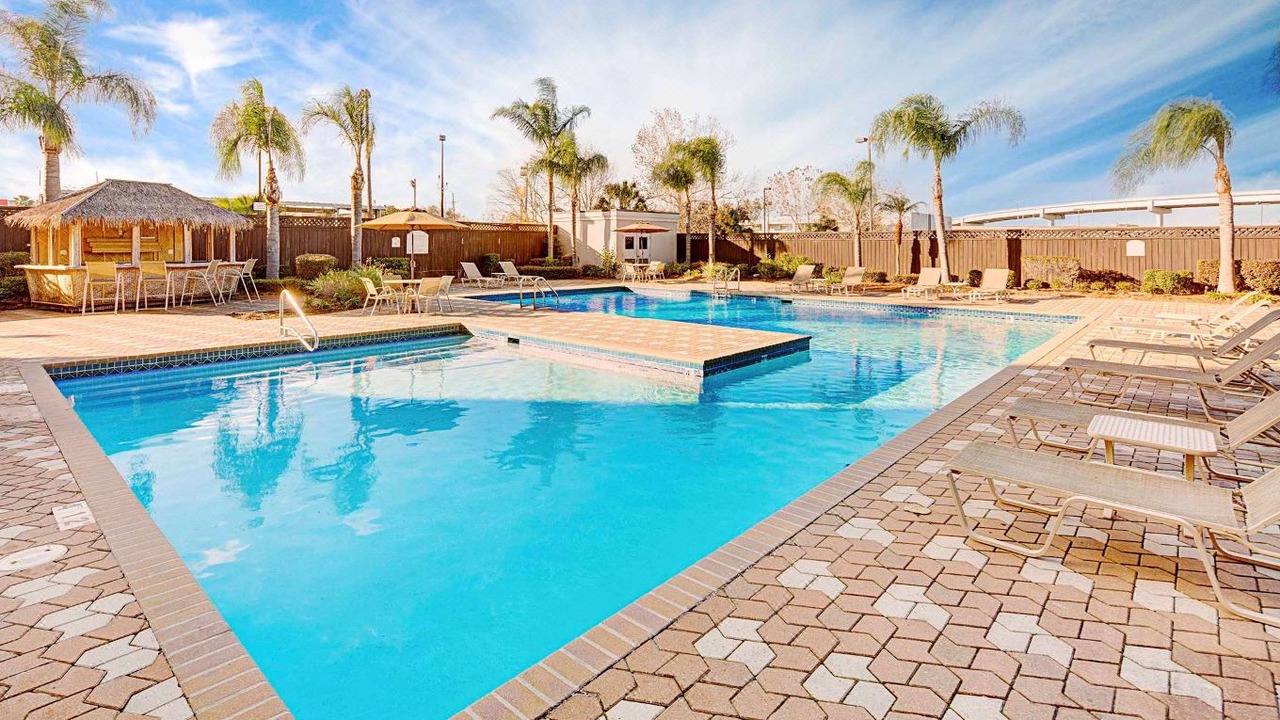 Photo of Outdoor in Kenner - Louis Armstrong International Airport